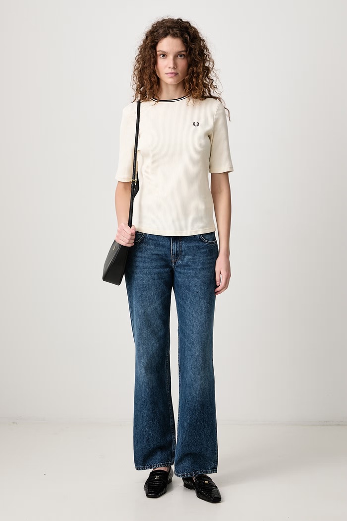 Fred Perry T-shirt damski z bawełną G3165.560 beżowy AW26