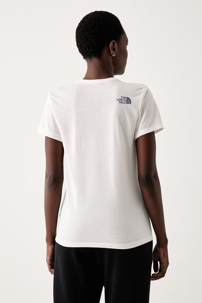 Ρούχα The North Face T-shirt γυναικείο Foundation NF0A8J6MQLI1 μπεζ