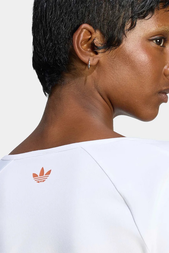 T-shirt damski z bawełną adidas Originals biały LE8330