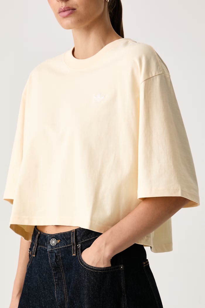 Crop top damski bawełniany Essentials adidas Originals KR3594 żółty