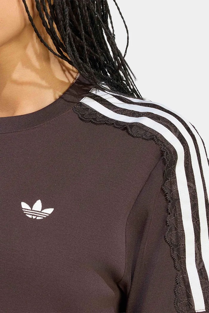 T-shirt damski bawełniany z elastanem Lace Injection adidas Originals LG4261 brązowy