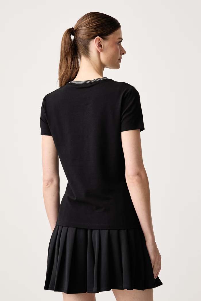 Odzież EA7 Emporio Armani T-shirt damski bawełniany z elastanem AF14880.7W001324 czarny
