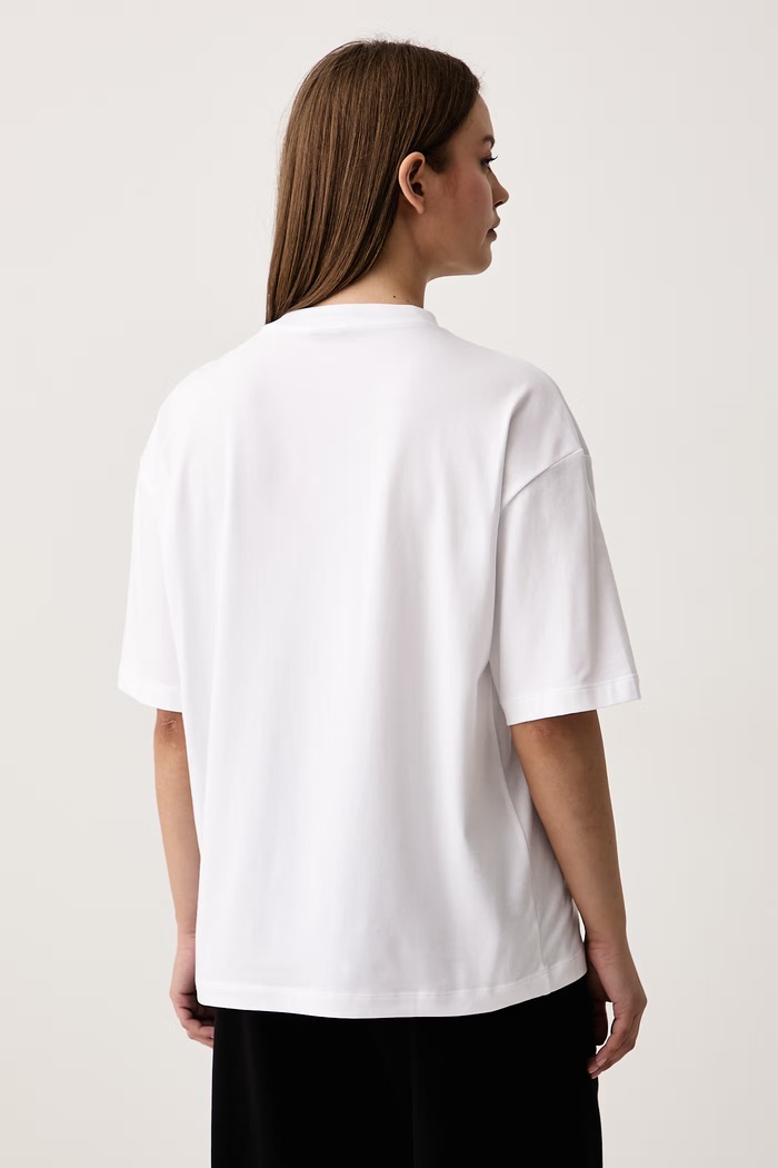 Odzież EA7 Emporio Armani T-shirt damski bawełniany z elastanem AF10373.7W001668 biały