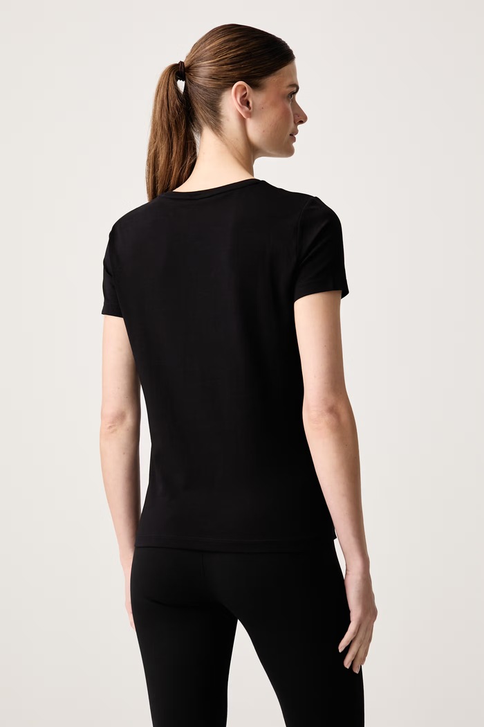 Odzież EA7 Emporio Armani T-shirt damski bawełniany z elastanem AF10373.7W001443 czarny