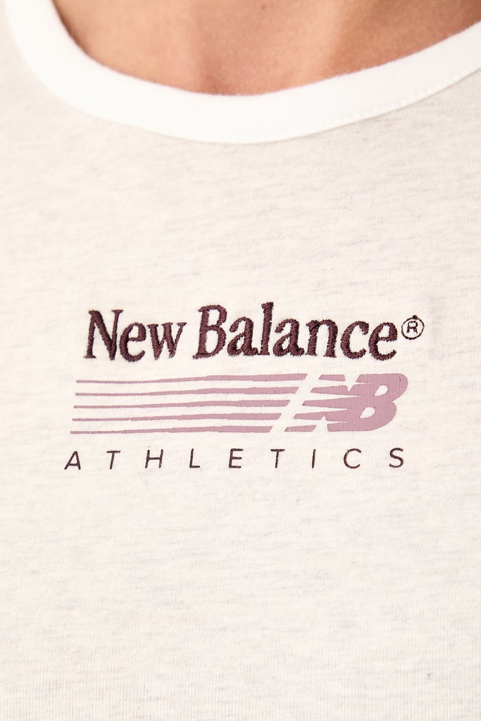 New Balance majica za žene od pamuka s elastanom WT62O4MBLIT bež