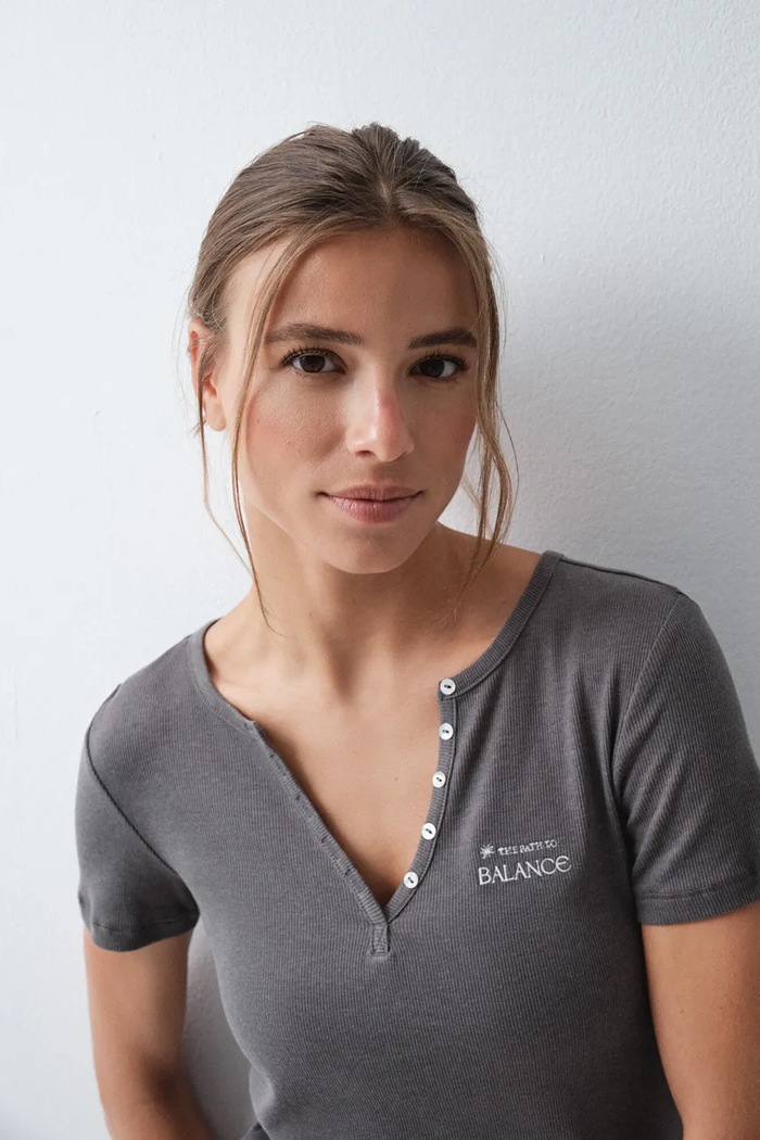 Odzież women'secret T-shirt piżamowy damski z bawełną 3274536 szary