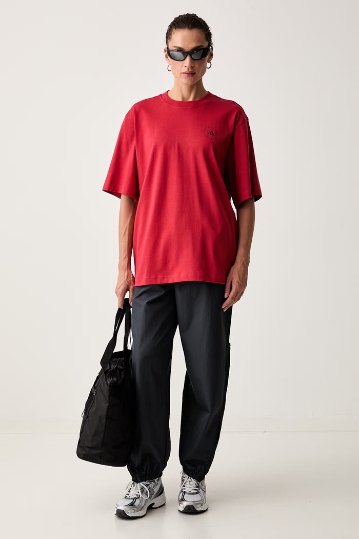 adidas by Stella McCartney T-shirt oversize damski bawełniany KR6304 czerwony AW26