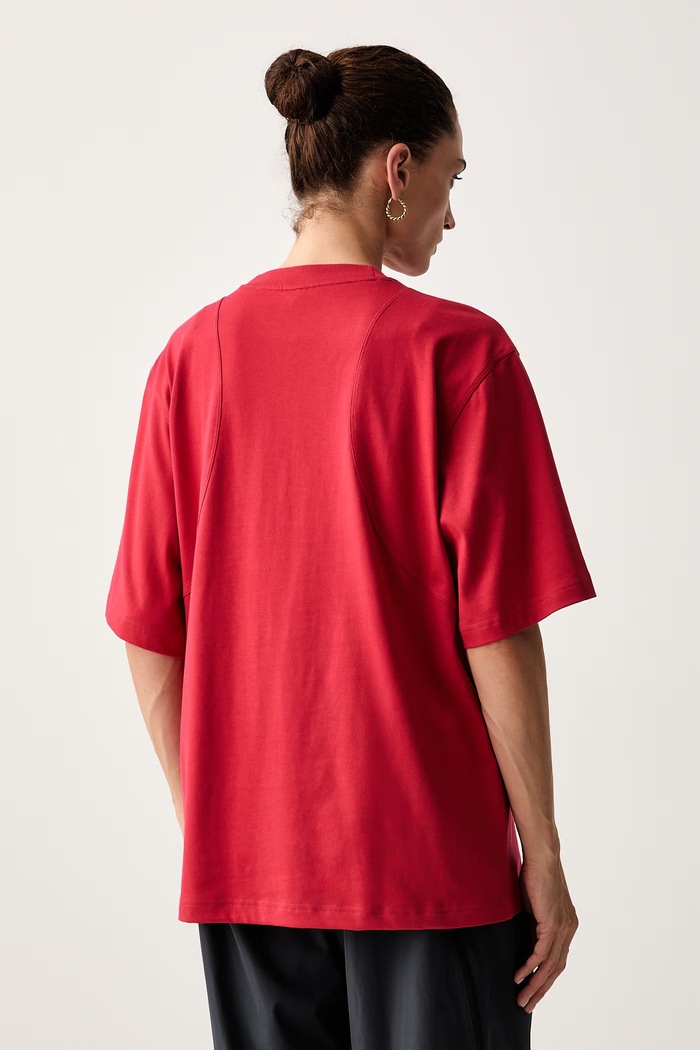 Odzież adidas by Stella McCartney T-shirt oversize damski bawełniany KR6304 czerwony