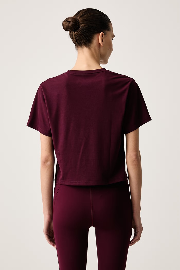 Abbigliamento adidas Performance T-shirt da allenamento da donna Essentials KT3797 granata