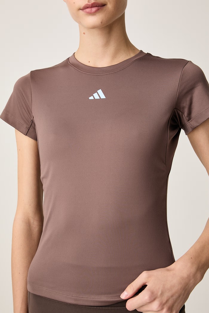 Top da yoga da donna Three Stripes Studio adidas Performance KY8002 marrone