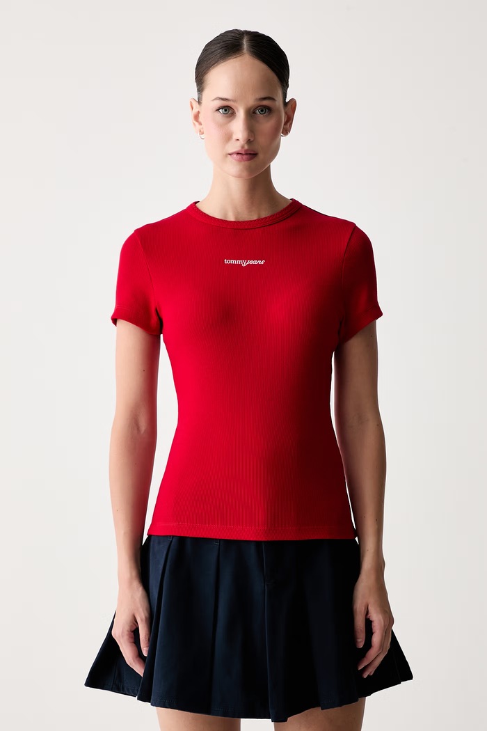 Tommy Jeans T-shirt damski bawełniany z elastanem czerwony DW0DW22809
