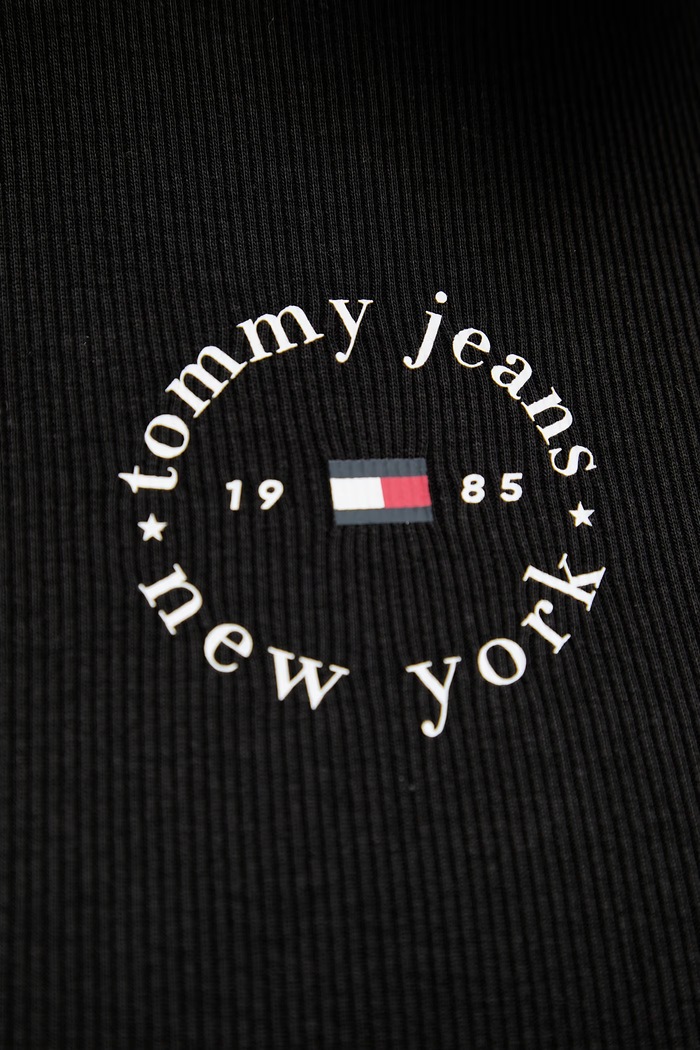 Tommy Jeans tricou pentru femei, din bumbac cu elastan DW0DW22807 negru