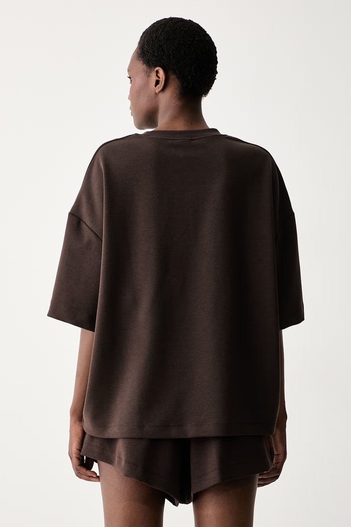 Ρούχα adidas Originals oversize t-shirt γυναικείο με lyocell KZ1131 καφέ