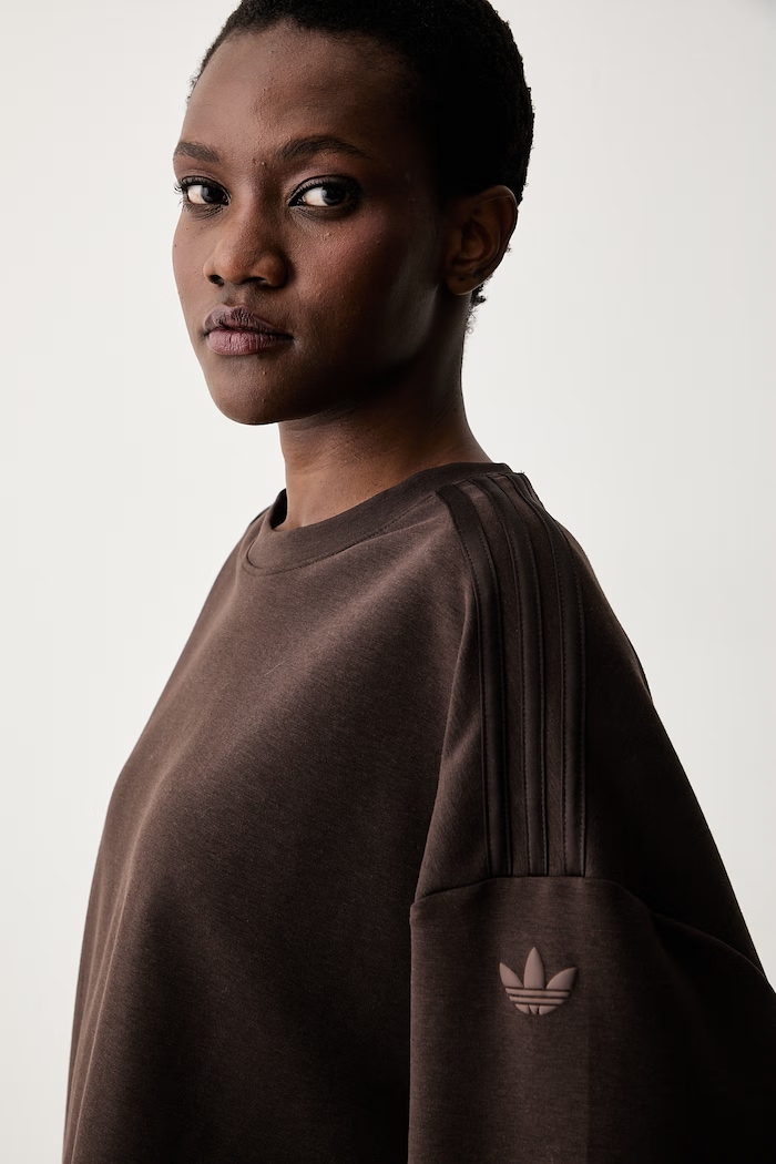 adidas Originals oversize t-shirt γυναικείο με lyocell καφέ KZ1131