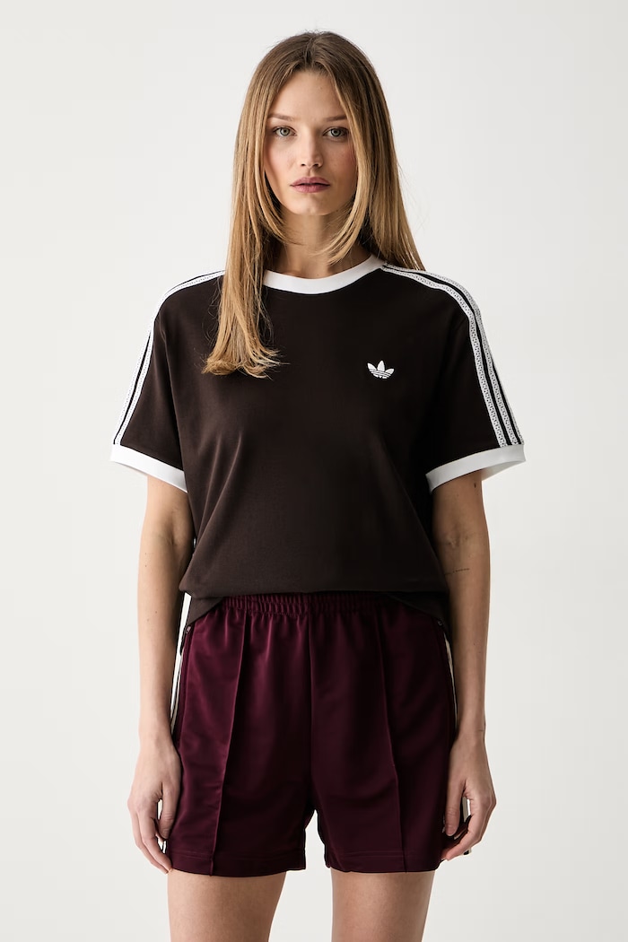 adidas Originals T-shirt damski bawełniany z elastanem brązowy KX1883