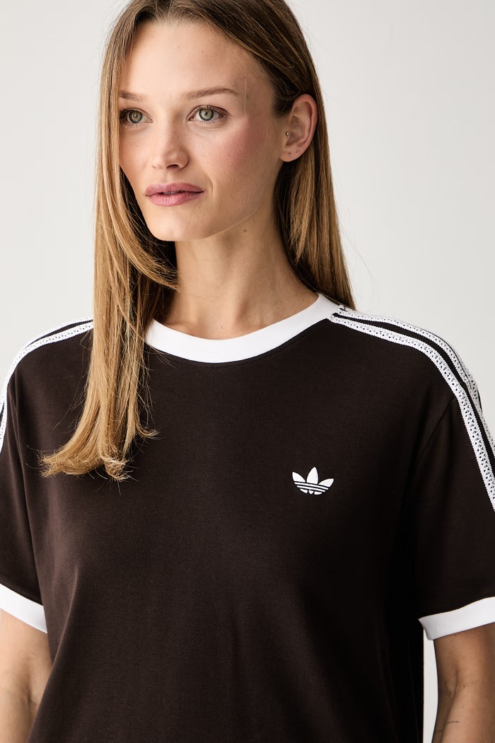 adidas Originals T-shirt damski bawełniany z elastanem brązowy KX1883