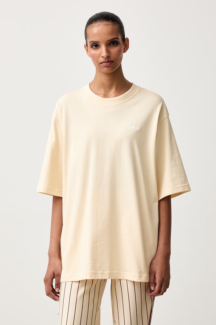 adidas Originals kratka majica ženska bombažna Essentials rumena KT4803