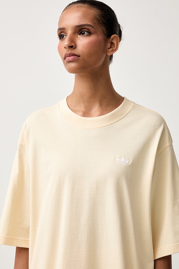 adidas Originals kratka majica ženska bombažna Essentials rumena KT4803