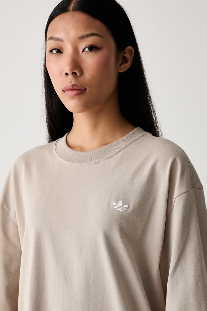 adidas Originals футболка для женщин из хлопка Essentials бежевый KT4802