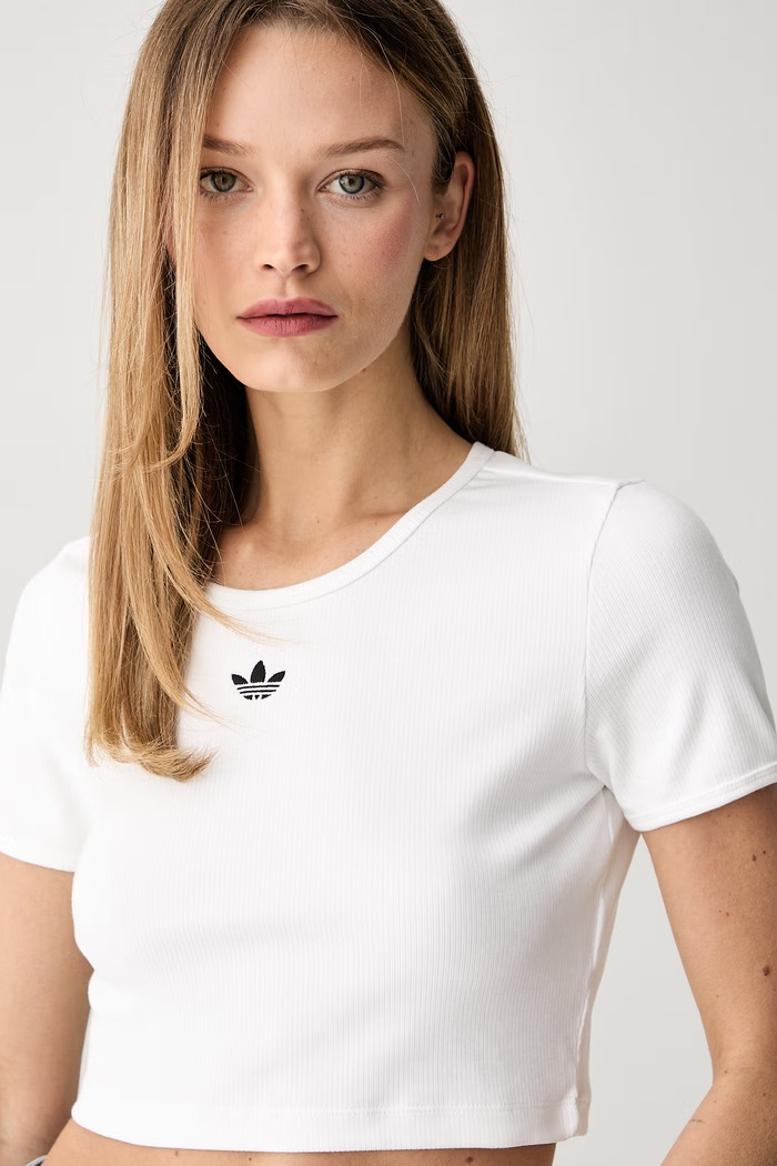adidas Originals crop top damski z bawełną Essentials biały KT4758