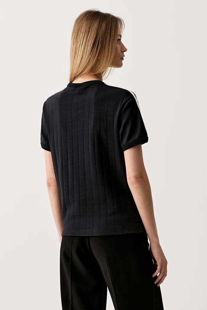 Odzież adidas Originals T-shirt damski bawełniany KS6784 czarny