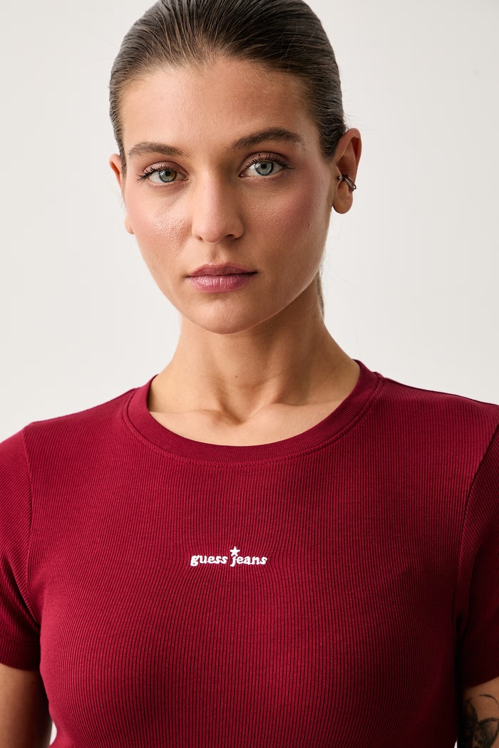 Guess Jeans T-shirt damski bawełniany z elastanem bordowy W6YP13.K3819