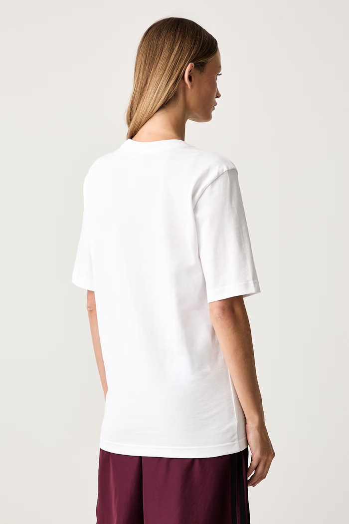 Oblačila adidas Originals kratka majica ženska bombažna Essentials KQ6722 bela
