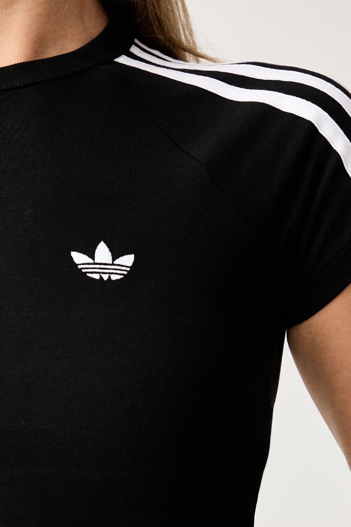 adidas Originals kratka majica ženska z bombažem KG3700 črna