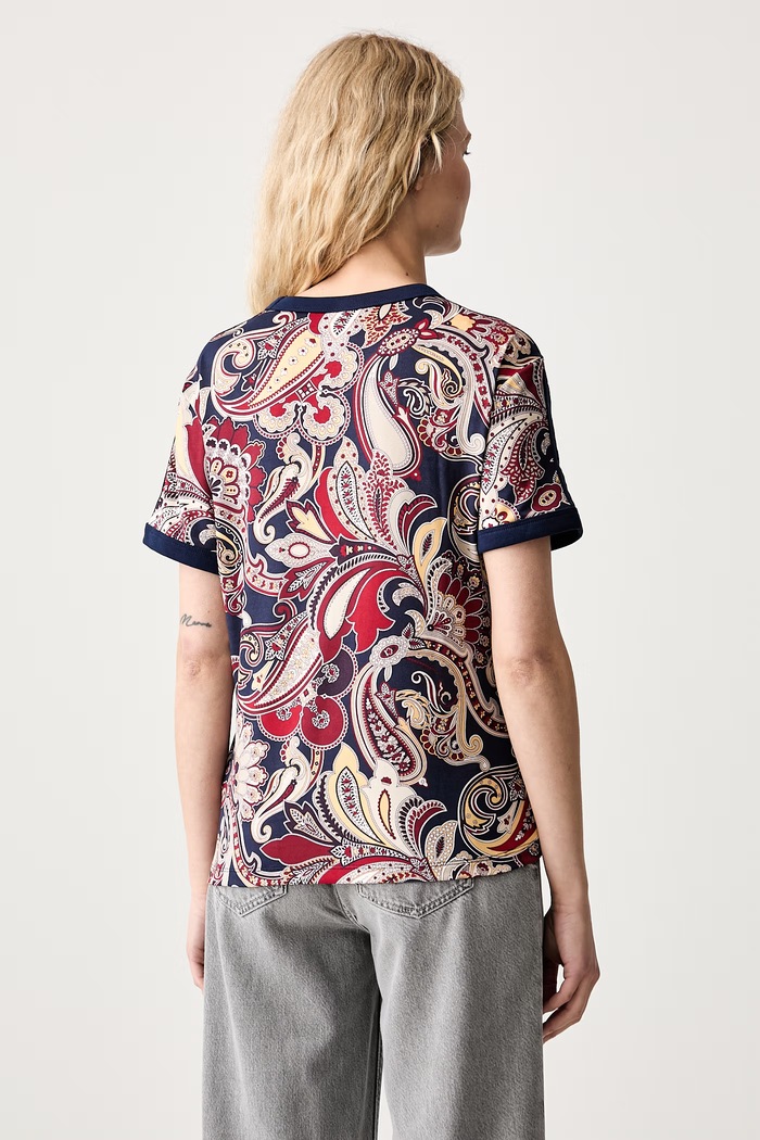 Odzież adidas Originals T-shirt damski z modalu Liberty HY4998 granatowy