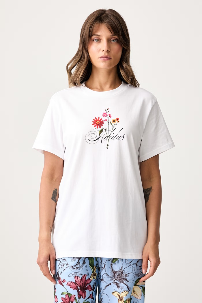 adidas T-shirt damski bawełniany Floral Pack biały KT2768