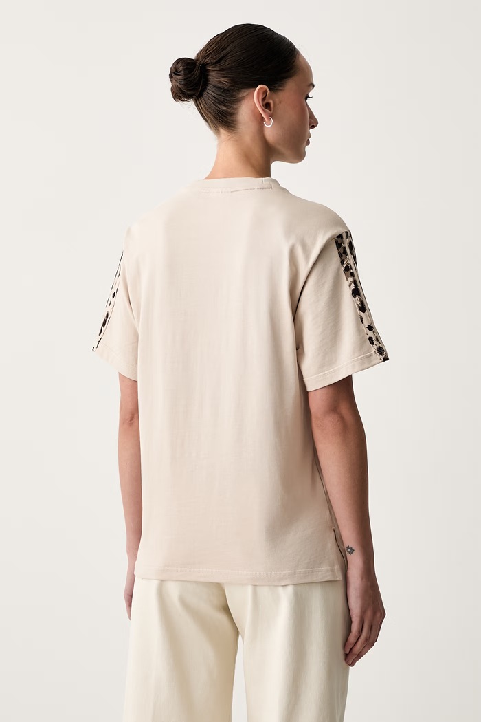 Odzież adidas T-shirt damski bawełniany Leopard Pack KT0407 beżowy