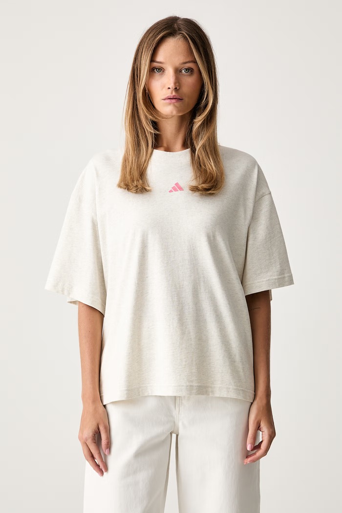 Odzież adidas T-shirt oversize damski bawełniany Essentials KX3166 beżowy