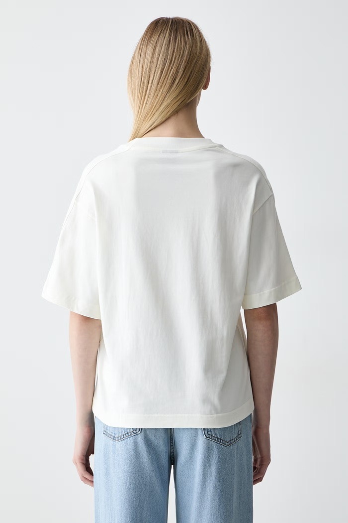 Odzież adidas T-shirt damski bawełniany KT0297 beżowy