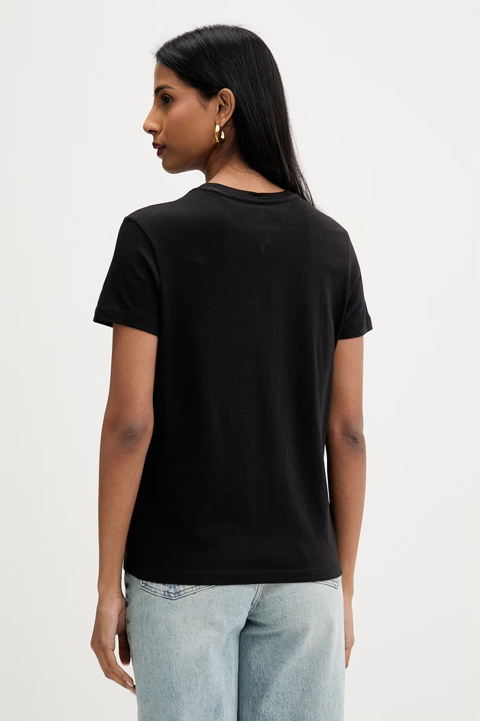 Ruházat Tommy Jeans t-shirt női pamuttal DW0DW22789 fekete