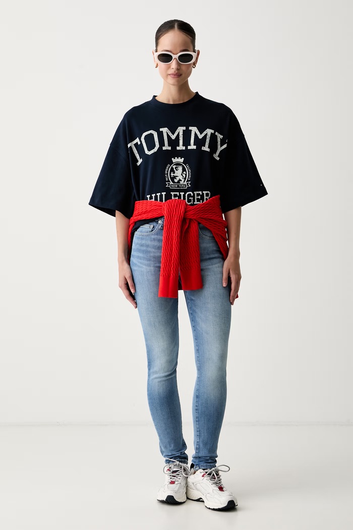 Tommy Hilfiger T-shirt oversize damski bawełniany WW0WW50940 granatowy AW26