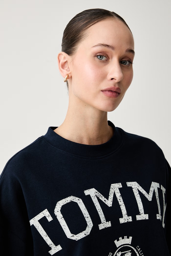 Tommy Hilfiger T-shirt oversize damski bawełniany granatowy WW0WW50940