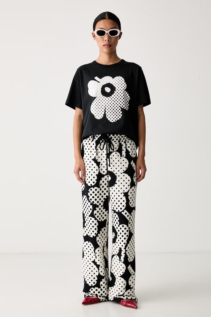 Marimekko тениска дамска от памук 095891 черен AW26