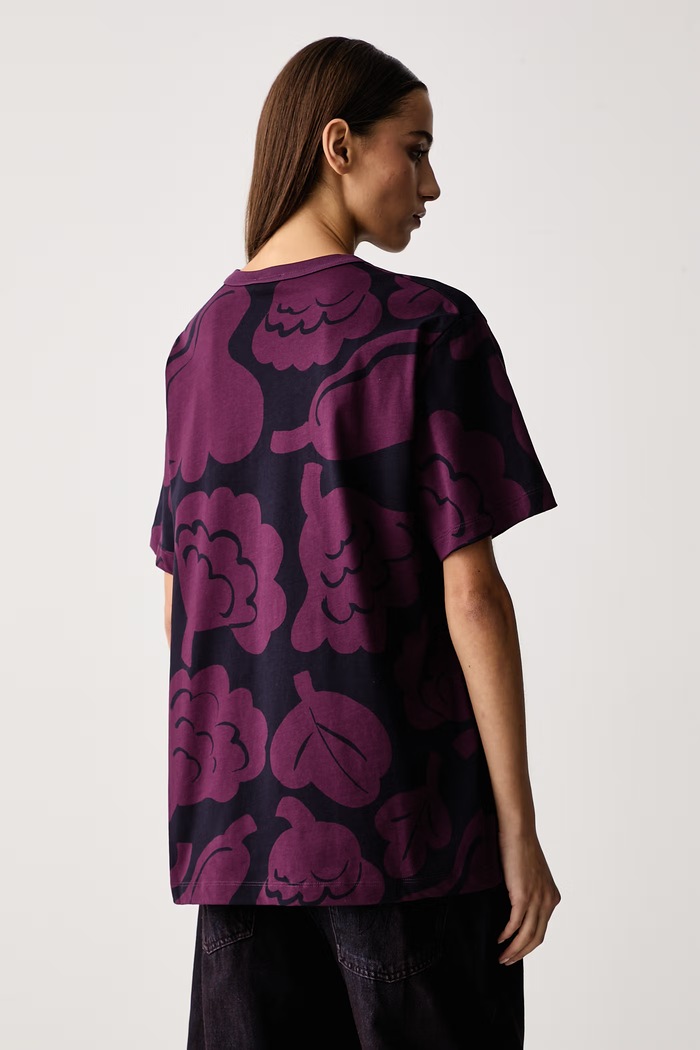 Oblačila Marimekko Kratka majica ženska bombažna 095940 vijolična