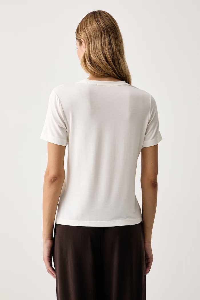 Odzież Guess T-shirt damski z modalem MARIKA O6GI00.KBF92 beżowy