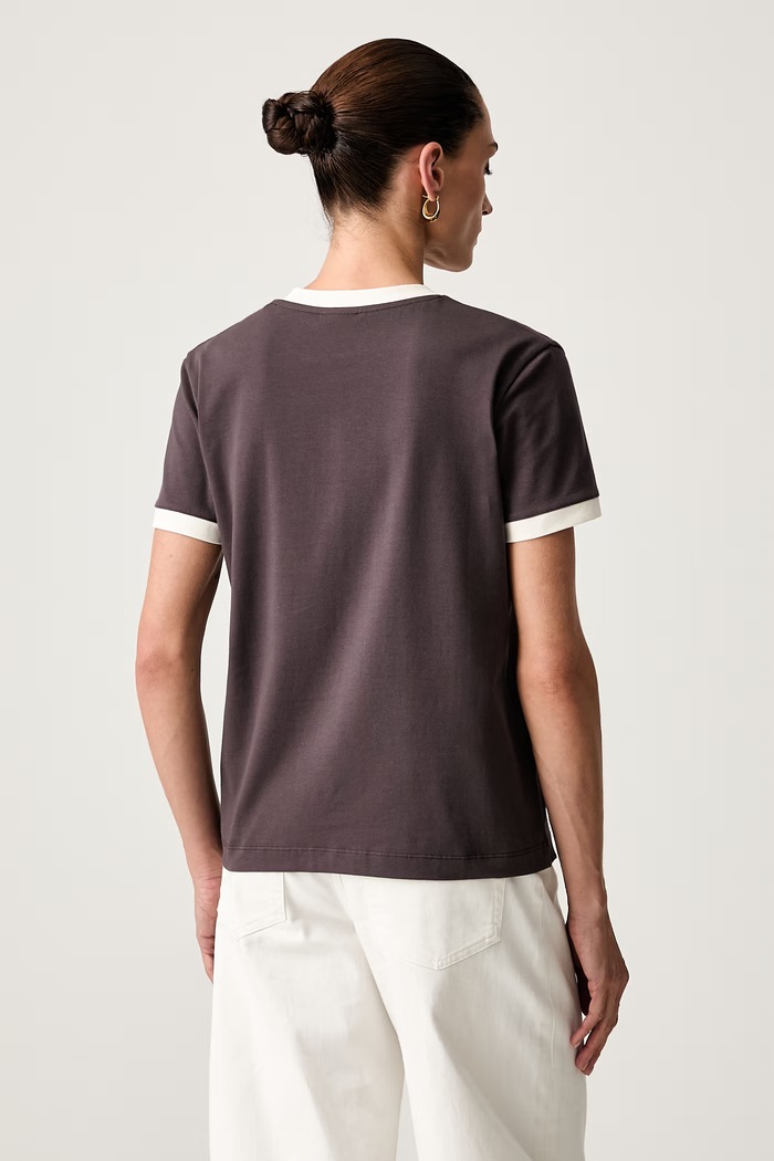 Odzież Guess T-shirt damski bawełniany z elastanem HOSHI V6YI18.K4320 brązowy