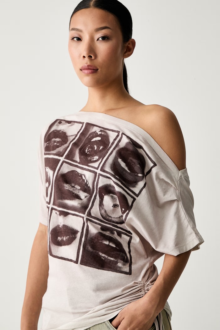 Miss Sixty T-shirt damski z bawełną beżowy 6M2SJ40000