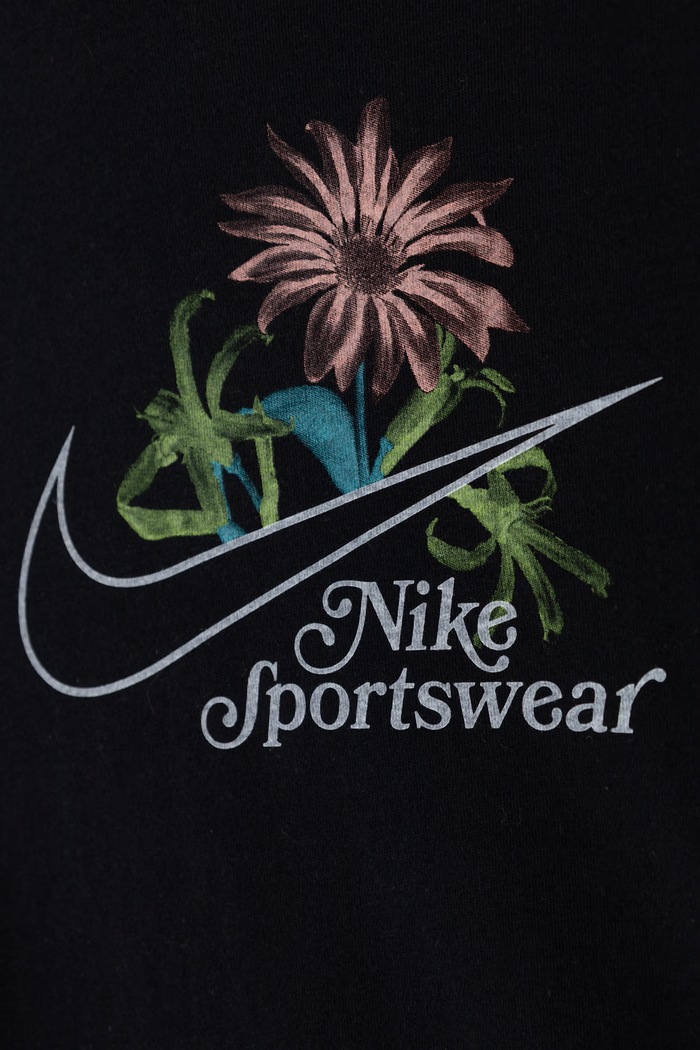 Dziewczynka Nike T-shirt dziecięcy bawełniany Nike Sportswear Club IX6167 czarny