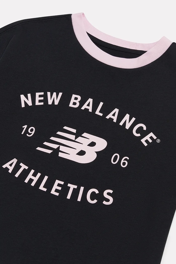Dziewczynka New Balance T-shirt dziecięcy bawełniany YT62O7WX czarny