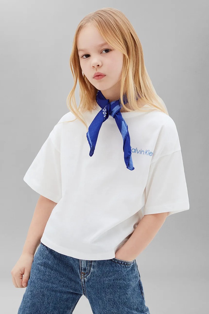 Dziewczynka Calvin Klein Jeans T-shirt dziecięcy bawełniany LVCKTJA33G.128.170.9BY2 biały