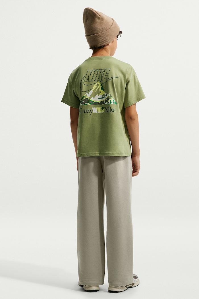 Nike T-shirt dziecięcy bawełniany Nike Sportswear zielony IX6077