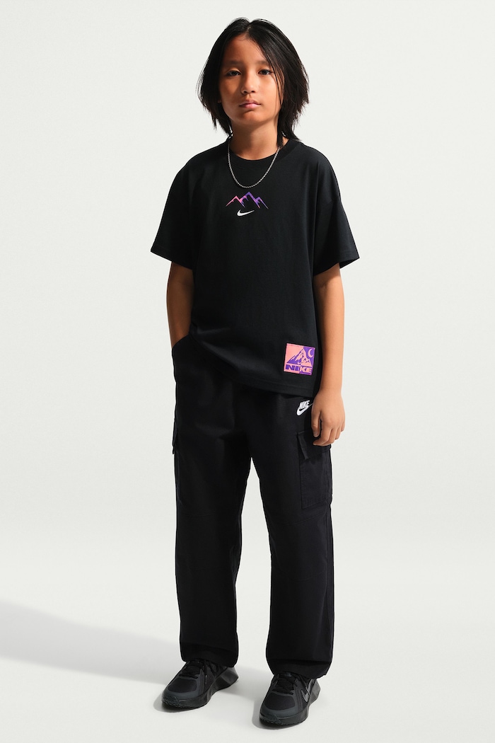 Nike T-shirt dziecięcy bawełniany Nike Sportswear IX6077 czarny AW26