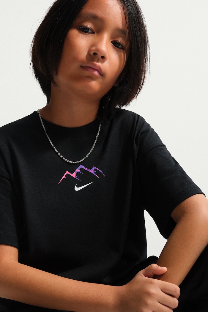 T-shirt dziecięcy bawełniany Nike Sportswear Nike czarny IX6077