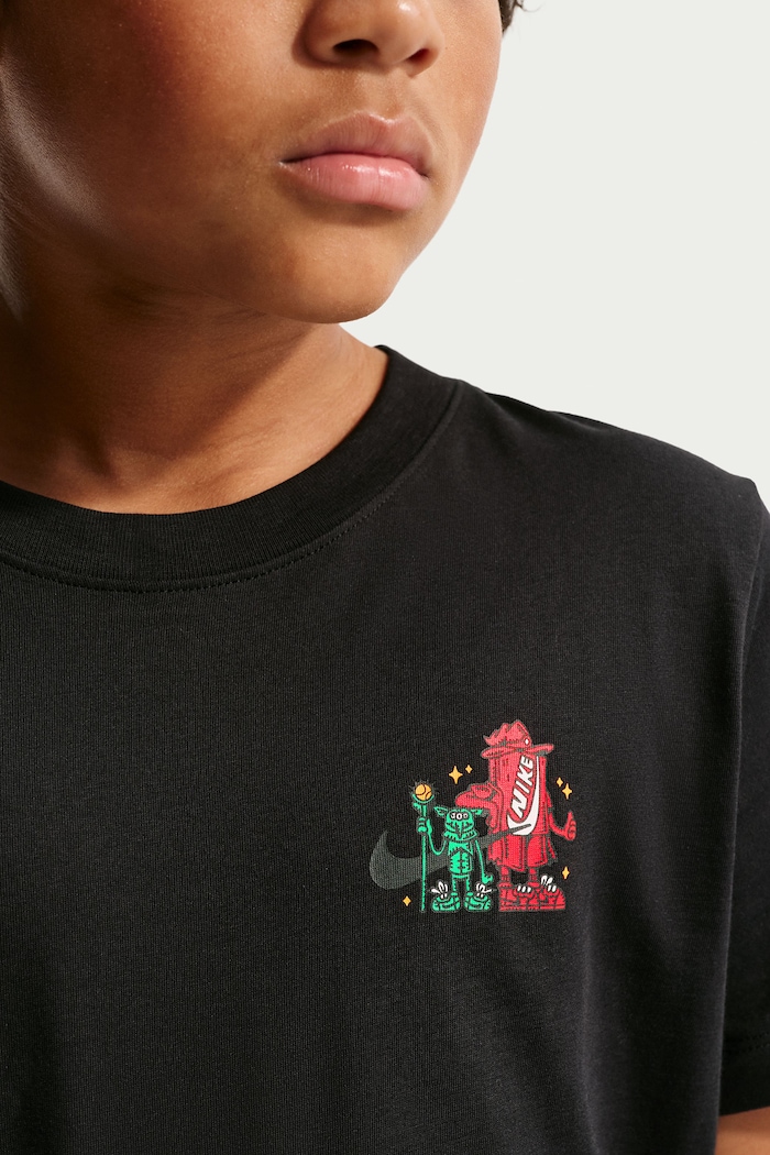 T-shirt dziecięcy bawełniany Nike Sportswear Nike czarny IO2179