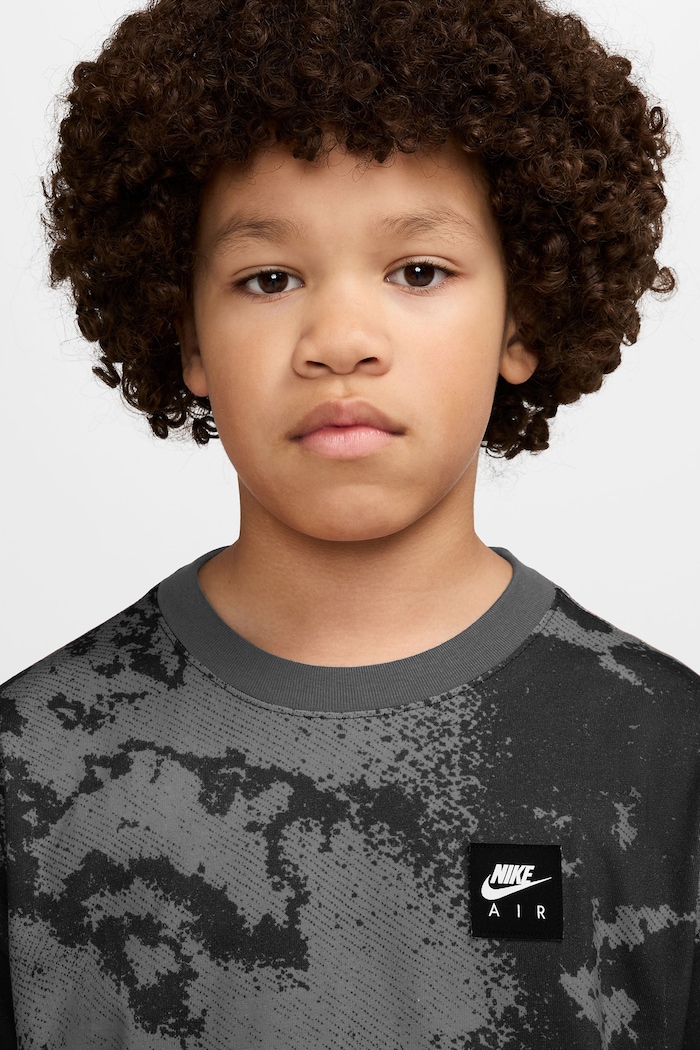 Chłopiec Nike T-shirt dziecięcy bawełniany Nike Sportswear IO2153 szary
