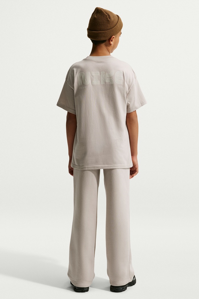 Nike T-shirt dziecięcy bawełniany Nike Sportswear Club IO2172 szary AW26